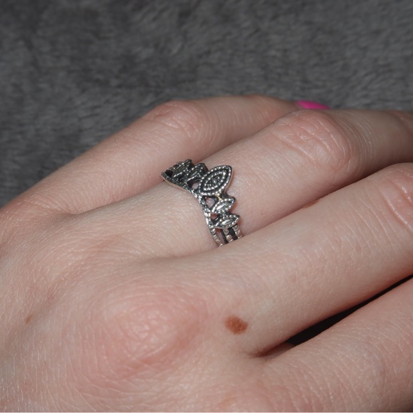 SILVER RING SET - Picture 3 of 10